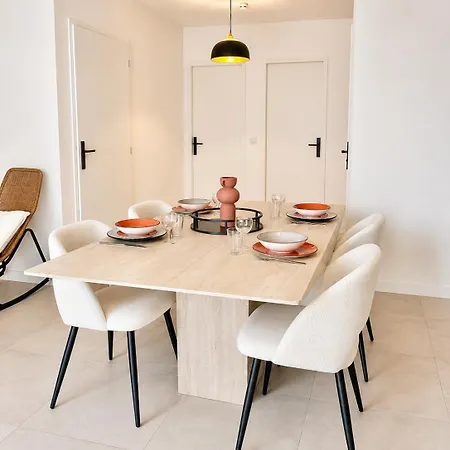 Appart'ici 4 - Spacieux F3 2* Lunel-Viel